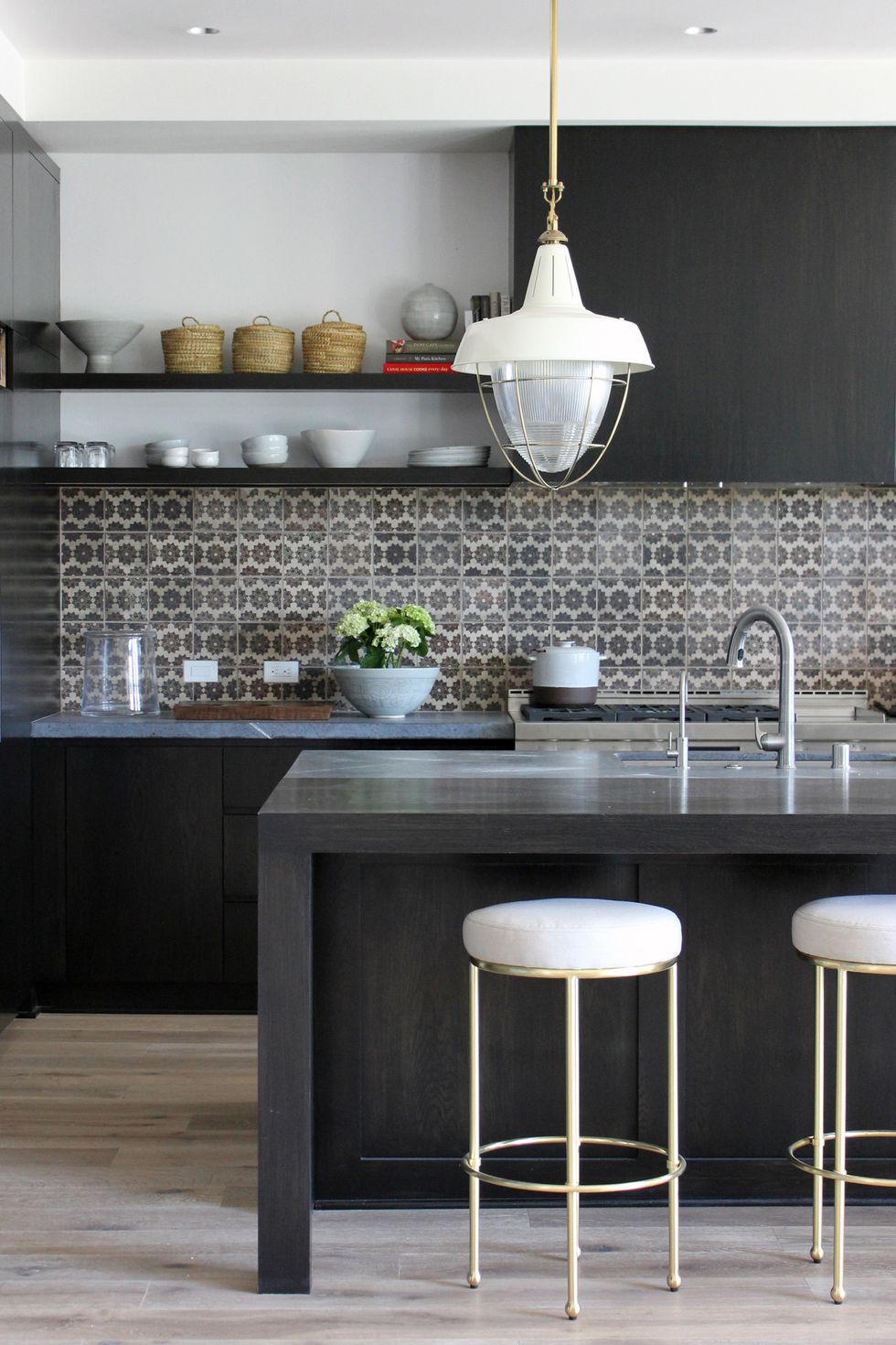 مقاله 10 روش برای بازسازی آشپزخانه ای زیبا، گروه طراحی دکوراسیون داخلی آترا مشهد